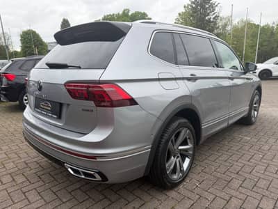 Volkswagen Tiguan Allspace R-LINE 4M HUD KEYLESS PANO DCC — slika 17