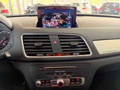 Audi Q3 2.0TDI S-Tronic Quattro 3x S-Line Kamera Lede — slika 19