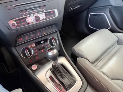 Audi Q3 2.0TDI S-Tronic Quattro 3x S-Line Kamera Lede — slika 21