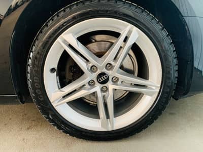 Audi A4 Avant 35 TDI S-tronic°PANORAMA°AHK°ACC° — slika 25