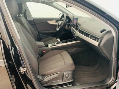 Audi A4 Avant 35 TDI S-tronic°PANORAMA°AHK°ACC° — slika 9