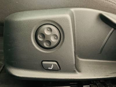 Audi A4 Avant 35 TDI S-tronic°PANORAMA°AHK°ACC° — slika 13