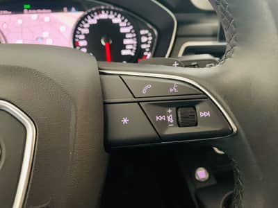 Audi A4 Avant 35 TDI S-tronic°PANORAMA°AHK°ACC° — slika 20