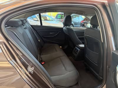 BMW 318 d xDrive Lim. Luxury-Line Navi BI-Xenon PDC — slika 24
