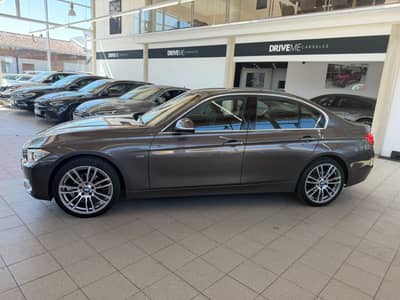BMW 318 d xDrive Lim. Luxury-Line Navi BI-Xenon PDC — slika 6