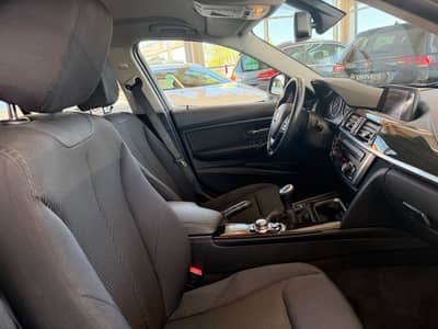 BMW 318 d xDrive Lim. Luxury-Line Navi BI-Xenon PDC — slika 17