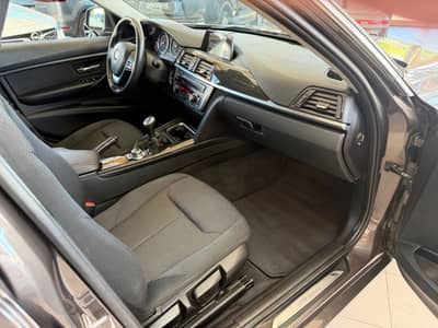 BMW 318 d xDrive Lim. Luxury-Line Navi BI-Xenon PDC — slika 16