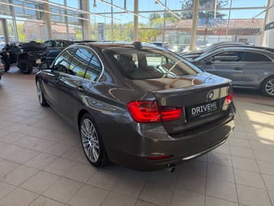 BMW 318 d xDrive Lim. Luxury-Line Navi BI-Xenon PDC — slika 7