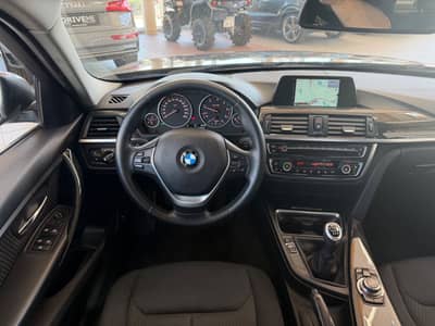 BMW 318 d xDrive Lim. Luxury-Line Navi BI-Xenon PDC — slika 11
