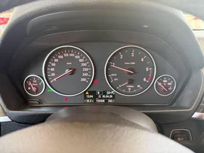 BMW 318 d xDrive Lim. Luxury-Line Navi BI-Xenon PDC — slika 18