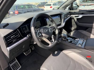 Volkswagen Touareg 3.0 TSI*R LINE*BlackS*PAN*MATRI*LUFT*VOL — slika 32