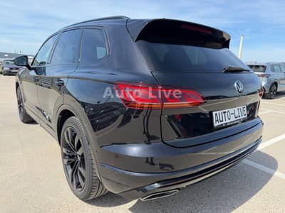 Volkswagen Touareg 3.0 TSI*R LINE*BlackS*PAN*MATRI*LUFT*VOL — slika 3