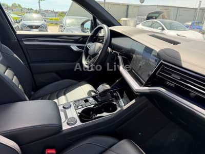 Volkswagen Touareg 3.0 TSI*R LINE*BlackS*PAN*MATRI*LUFT*VOL — slika 26