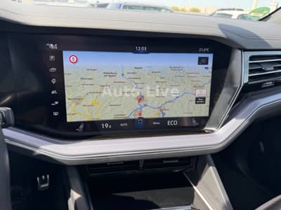Volkswagen Touareg 3.0 TSI*R LINE*BlackS*PAN*MATRI*LUFT*VOL — slika 24