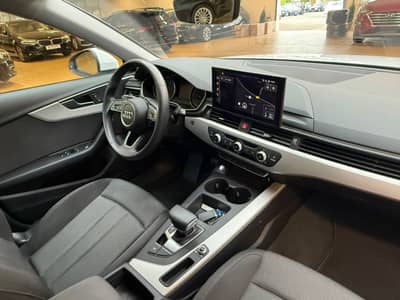 Audi A4 Avant 35 TDI/Navi/LED/Erster H./TOP — slika 14