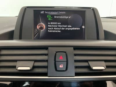 BMW 118 d xDrive Advantage°LED°SHZ°TEMPOMAT° — slika 17