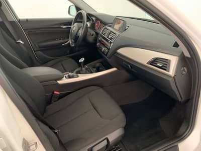 BMW 118 d xDrive Advantage°LED°SHZ°TEMPOMAT° — slika 9