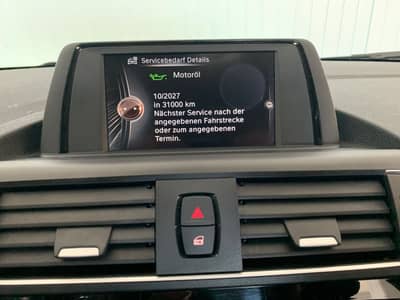 BMW 118 d xDrive Advantage°LED°SHZ°TEMPOMAT° — slika 20