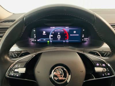 Skoda Superb Combi Ambition DSG°AHK°LED°SHZ°Apple-Car° — slika 21