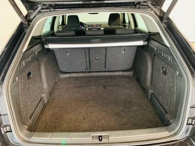 Skoda Superb Combi Ambition DSG°AHK°LED°SHZ°Apple-Car° — slika 16