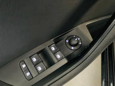 Skoda Superb Combi Ambition DSG°AHK°LED°SHZ°Apple-Car° — slika 17