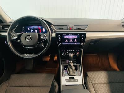 Skoda Superb Combi Ambition DSG°AHK°LED°SHZ°Apple-Car° — slika 9