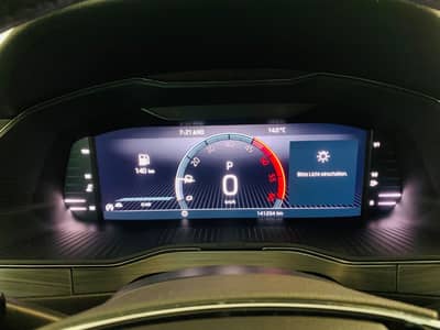 Skoda Superb Combi Ambition DSG°AHK°LED°SHZ°Apple-Car° — slika 24