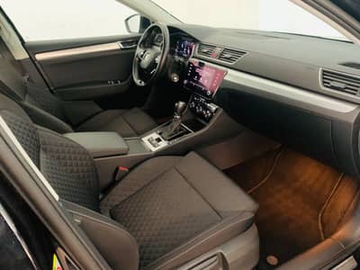 Skoda Superb Combi Ambition DSG°AHK°LED°SHZ°Apple-Car° — slika 7