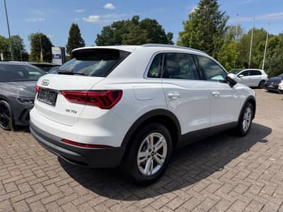 Audi Q3 35 TDI S tronic Navi/LED/AID/Kamera — slika 11