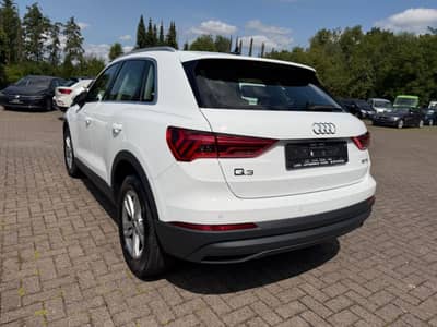 Audi Q3 35 TDI S tronic Navi/LED/AID/Kamera — slika 10