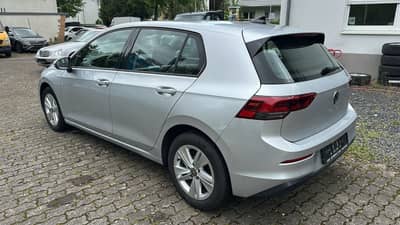 Volkswagen Golf VIII Lim. Life 2.0 TDI — slika 4