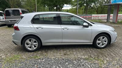 Volkswagen Golf VIII Lim. Life 2.0 TDI — slika 5
