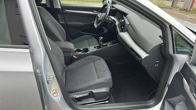 Volkswagen Golf VIII Lim. Life 2.0 TDI — slika 11