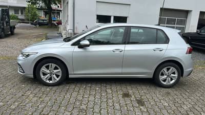 Volkswagen Golf VIII Lim. Life 2.0 TDI — slika 3