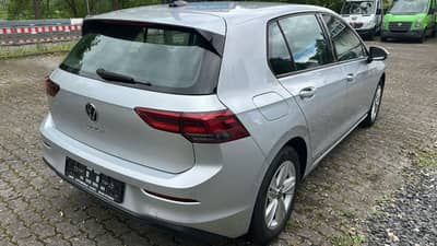 Volkswagen Golf VIII Lim. Life 2.0 TDI — slika 6
