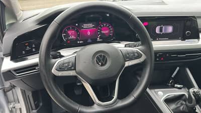 Volkswagen Golf VIII Lim. Life 2.0 TDI — slika 10