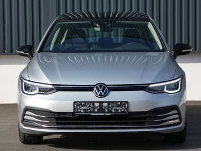 Volkswagen Golf 2.0 TDI Matrix-LED Navi Panorama Kamera ACC — slika 28