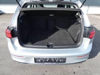 Volkswagen Golf 2.0 TDI Matrix-LED Navi Panorama Kamera ACC — slika 21