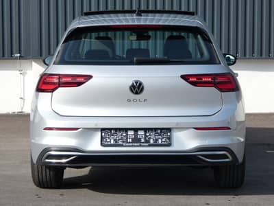 Volkswagen Golf 2.0 TDI Matrix-LED Navi Panorama Kamera ACC — slika 29
