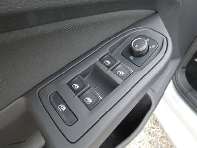 Volkswagen Golf 2.0 TDI Matrix-LED Navi Panorama Kamera ACC — slika 19