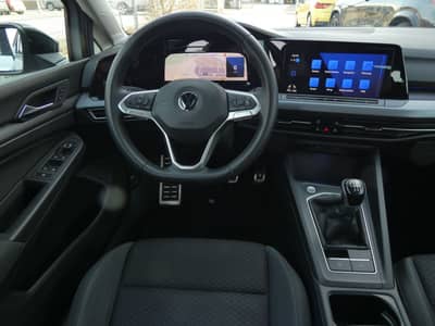 Volkswagen Golf 2.0 TDI Matrix-LED Navi Panorama Kamera ACC — slika 4