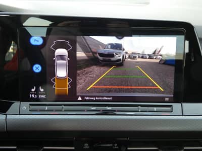 Volkswagen Golf 2.0 TDI Matrix-LED Navi Panorama Kamera ACC — slika 10