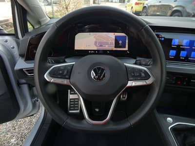 Volkswagen Golf 2.0 TDI Matrix-LED Navi Panorama Kamera ACC — slika 13