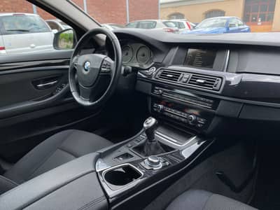 BMW 520d Touring Tempo/Sitzheizung/PDC/Bi-Xenon/USB — slika 14