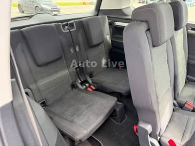 Volkswagen Touran 2.0 TDI*7-STZ*DSG*VIRT*PANO*NAVI*LED*KAME — slika 11