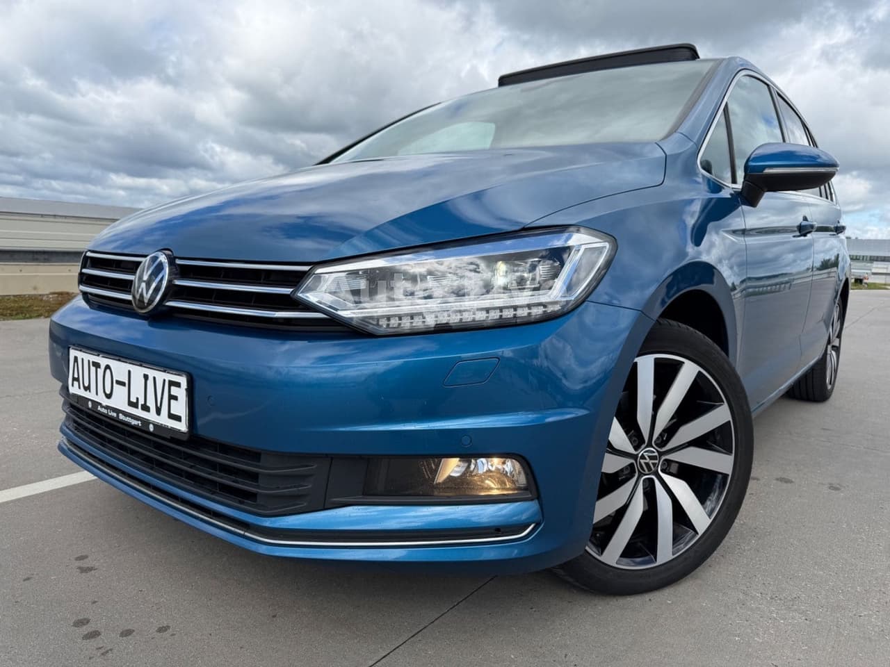 Volkswagen Touran 2.0 TDI*7-STZ*DSG*VIRT*PANO*NAVI*LED*KAME — slika 1