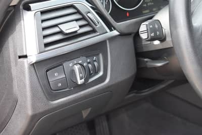 BMW 320i Touring Sport Line Sportautom.AHK LED Pano — slika 16