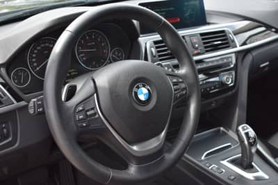 BMW 320i Touring Sport Line Sportautom.AHK LED Pano — slika 15