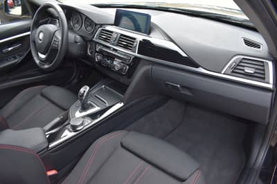 BMW 320i Touring Sport Line Sportautom.AHK LED Pano — slika 12