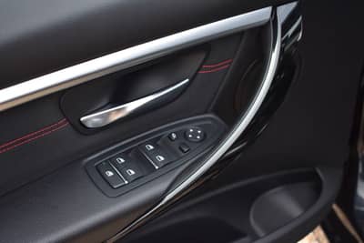 BMW 320i Touring Sport Line Sportautom.AHK LED Pano — slika 14